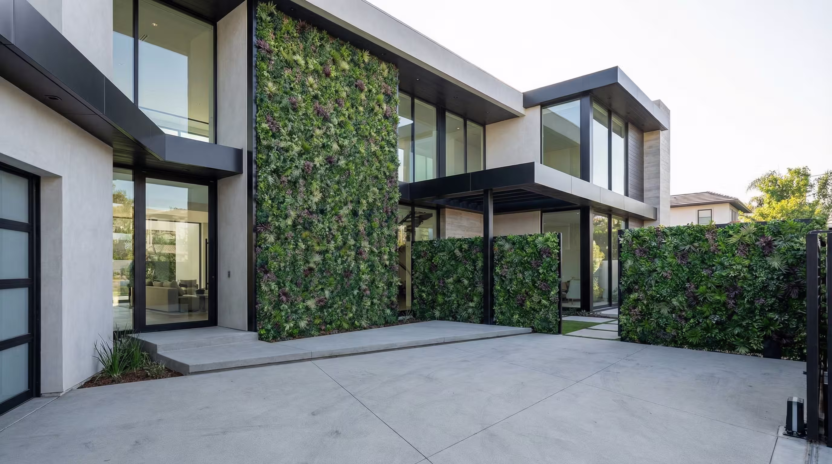 Artificial hedge and living wall installation in Palo Alto, California