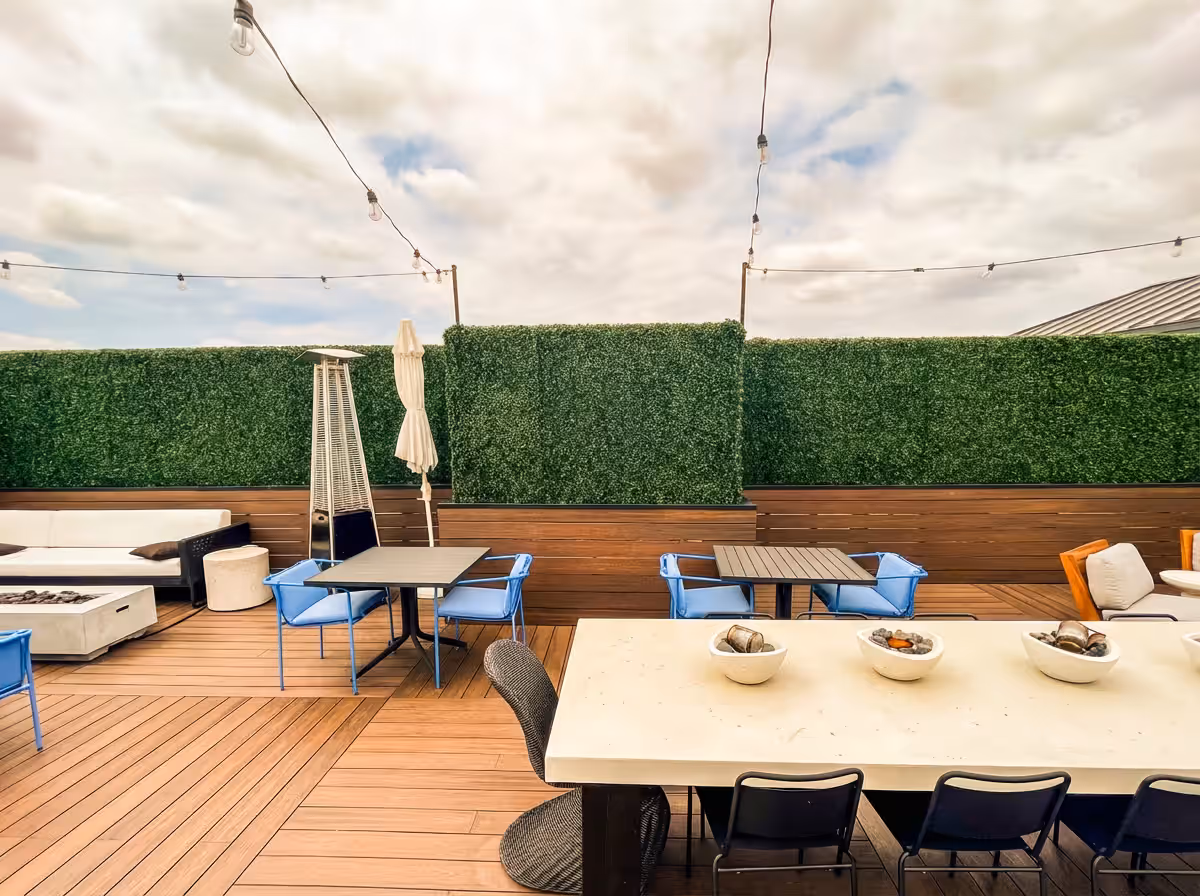 LA Golf rooftop: 300 sq ft of artificial hedges to hide AC units and add privacy